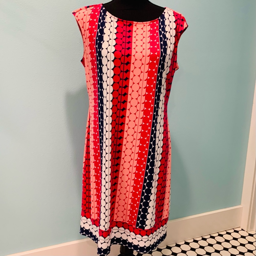 🌷3 for $15 Donna Morgan geometric print shift dress